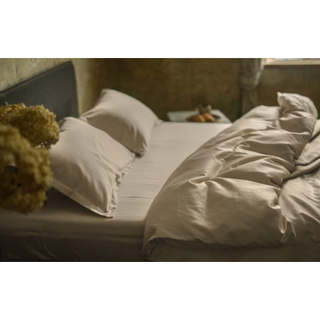 Kummiga voodilina ELEGANTE MAIO interneti teel