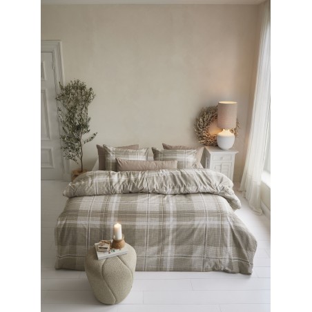 Dekoratiivpadi Connor Sand interneti teel